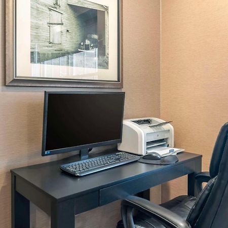 Comfort Inn & Suites Dover-Portsmouth Bagian luar foto