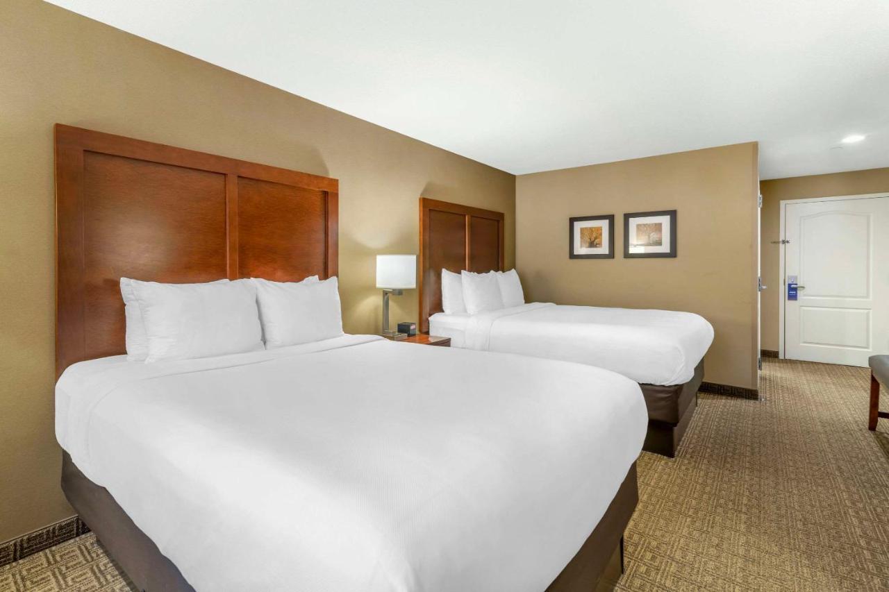 Comfort Inn & Suites Dover-Portsmouth Bagian luar foto