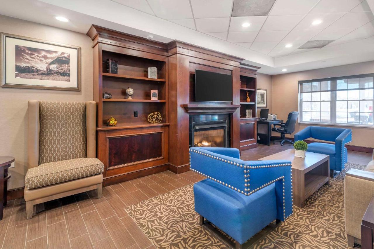 Comfort Inn & Suites Dover-Portsmouth Bagian luar foto