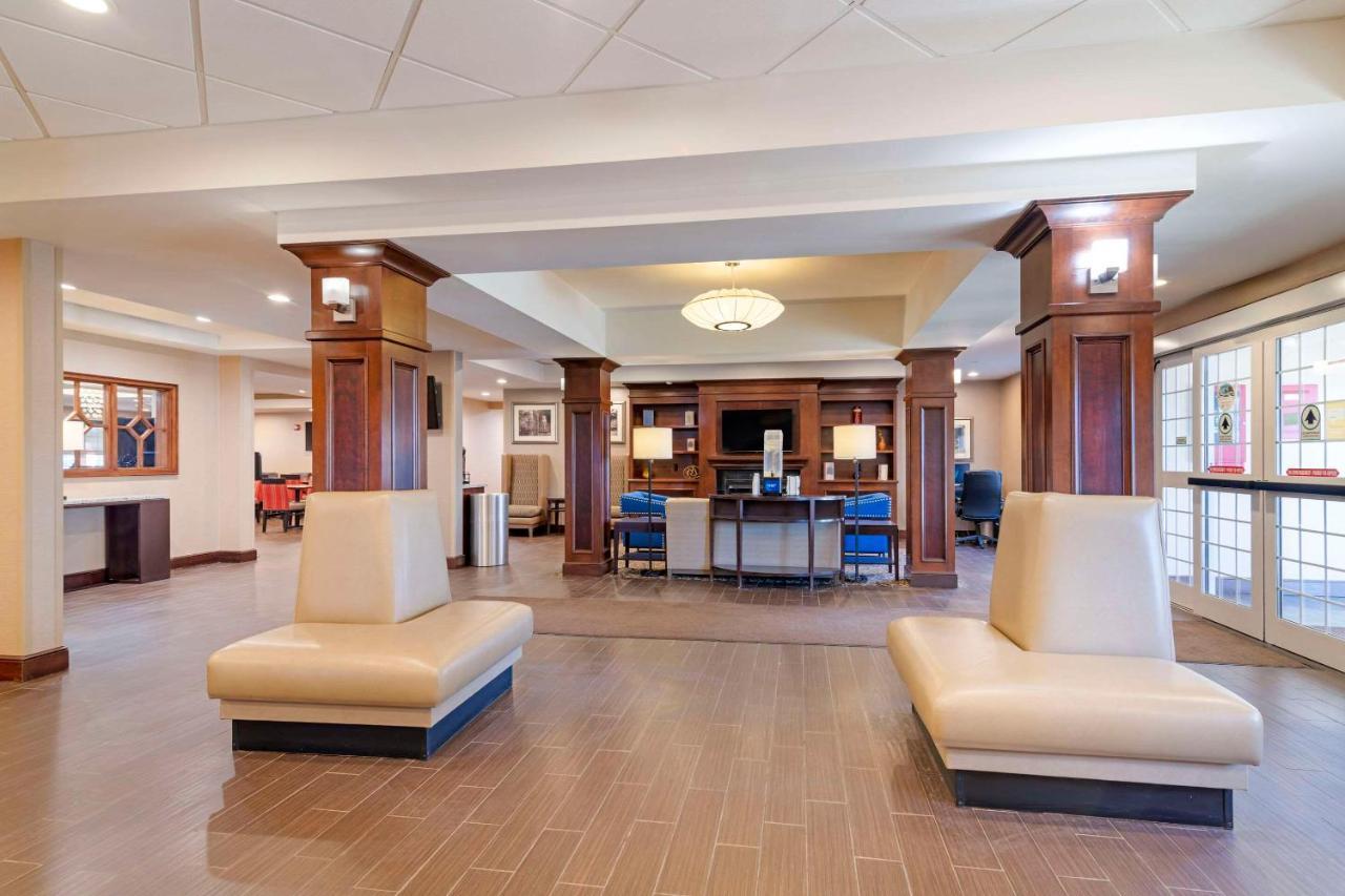 Comfort Inn & Suites Dover-Portsmouth Bagian luar foto