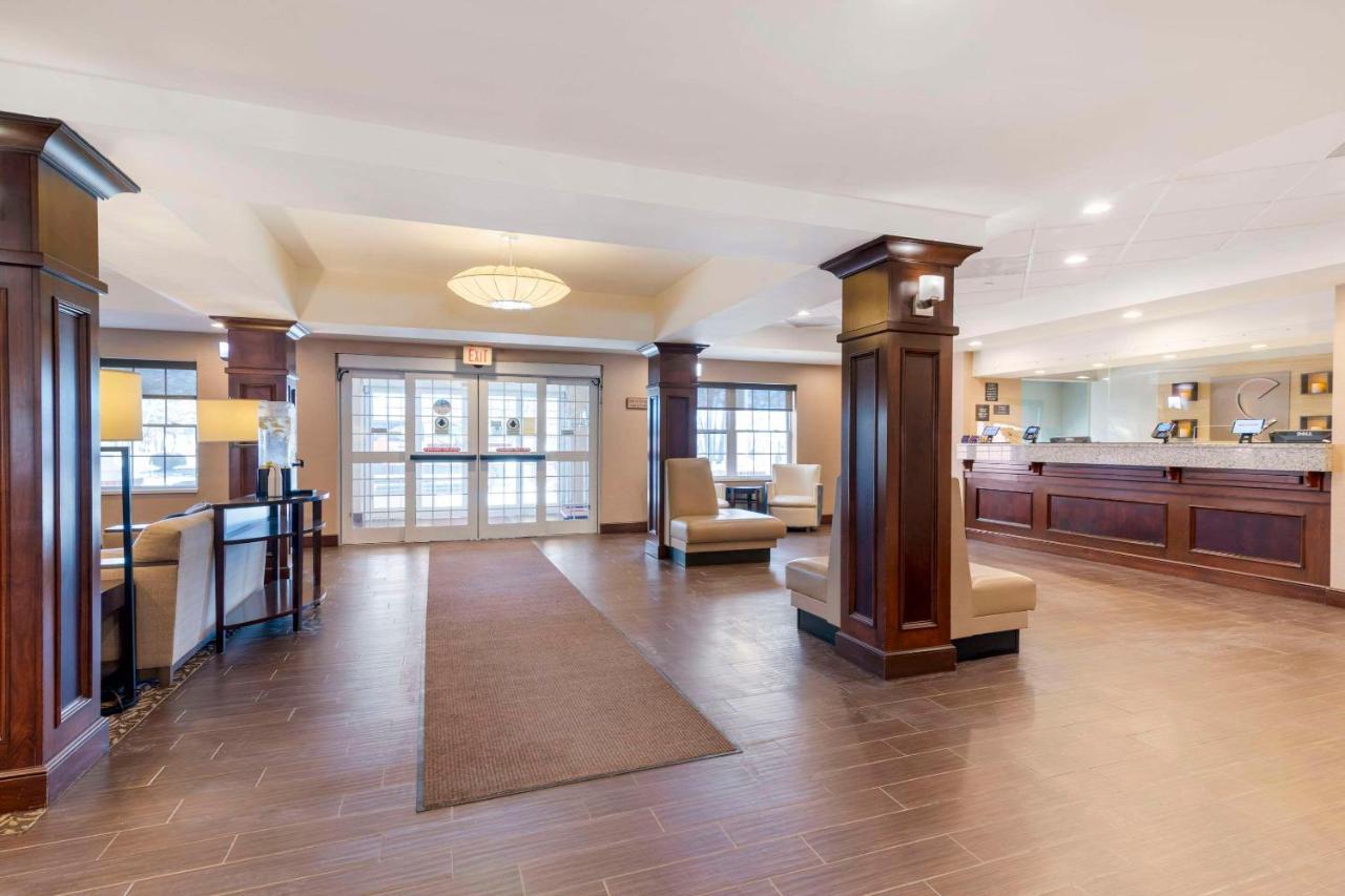 Comfort Inn & Suites Dover-Portsmouth Bagian luar foto