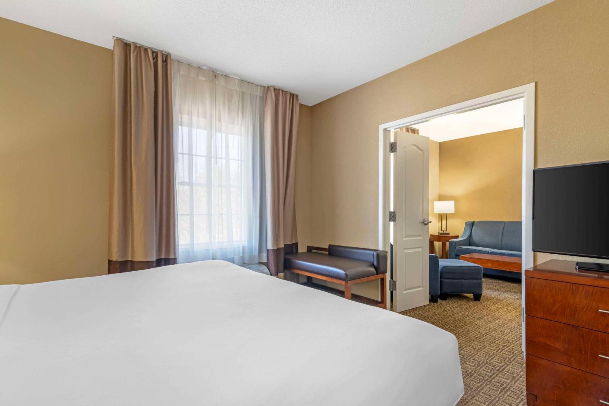 Comfort Inn & Suites Dover-Portsmouth Bagian luar foto