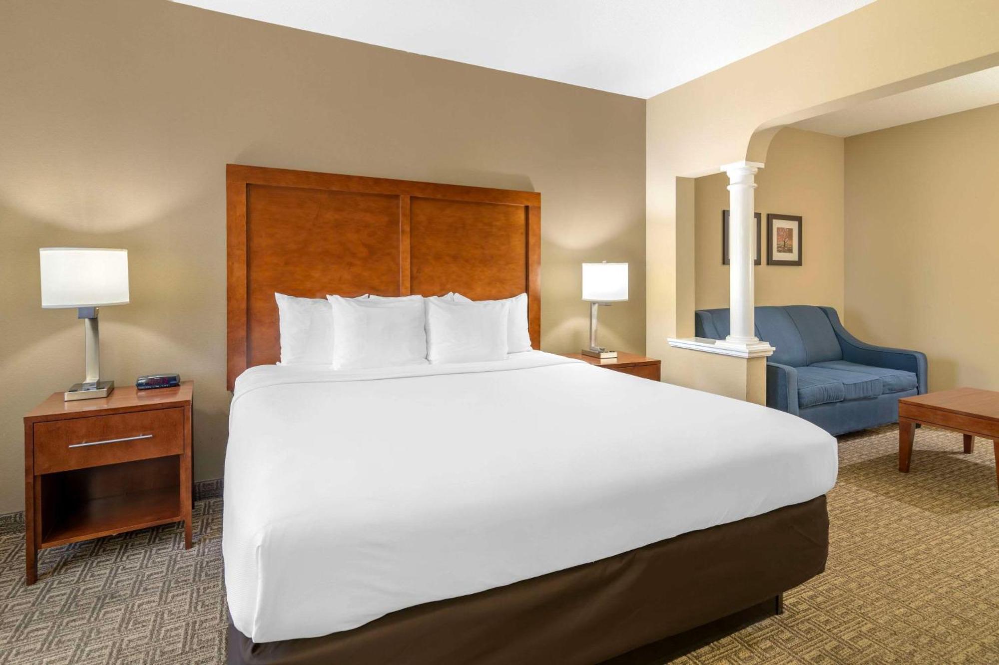 Comfort Inn & Suites Dover-Portsmouth Bagian luar foto