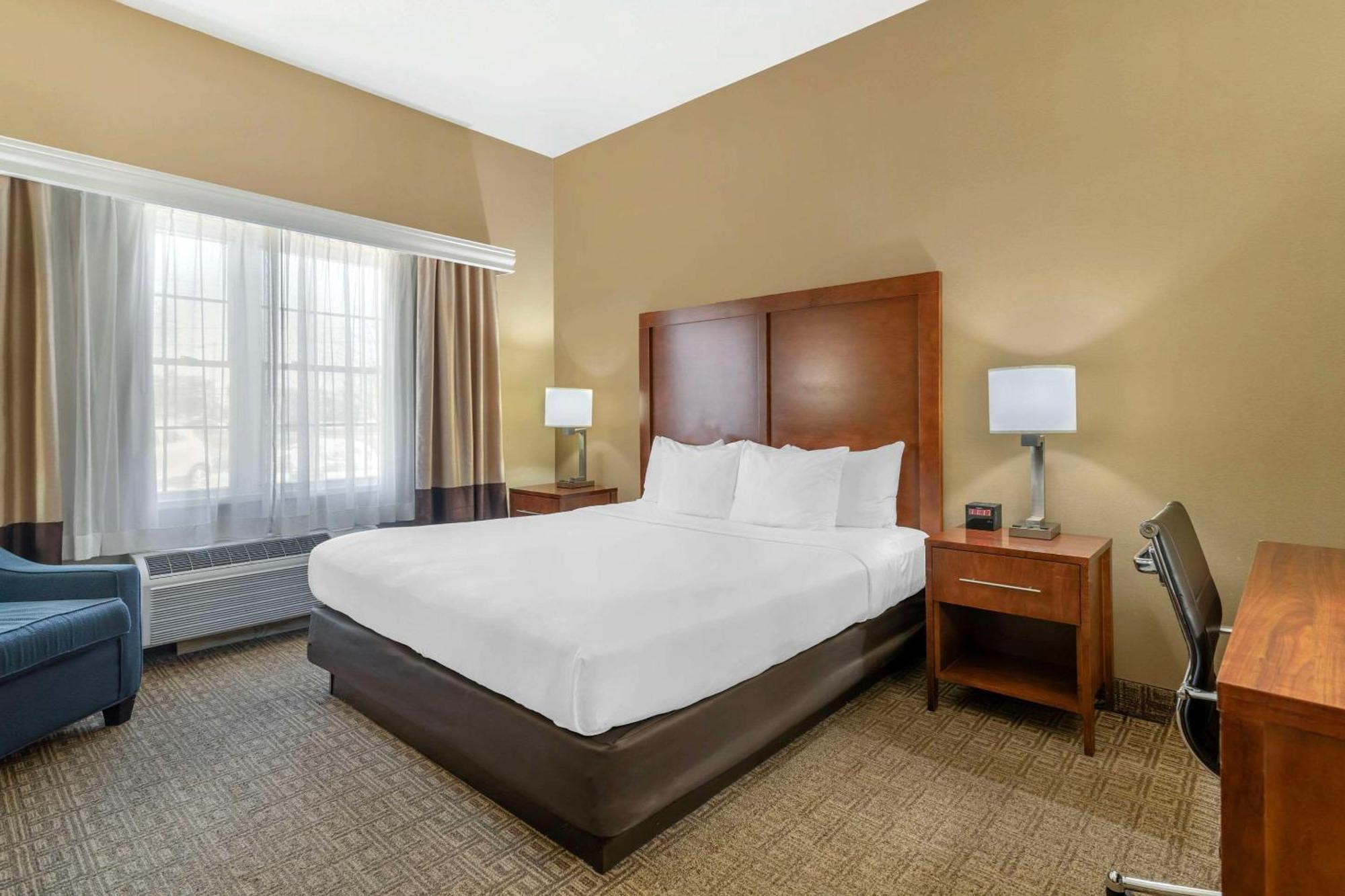 Comfort Inn & Suites Dover-Portsmouth Bagian luar foto