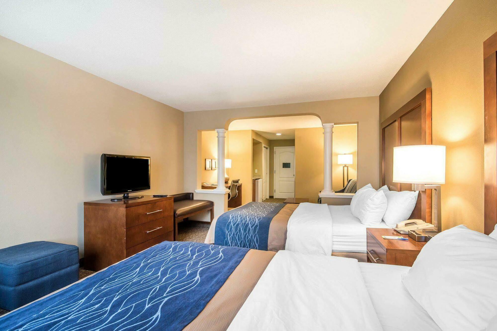 Comfort Inn & Suites Dover-Portsmouth Bagian luar foto